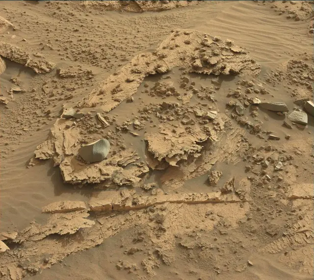 Sol 3383: Mast Camera (Mastcam)