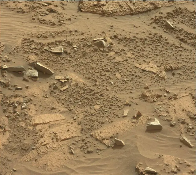 Sol 3383: Mast Camera (Mastcam)
