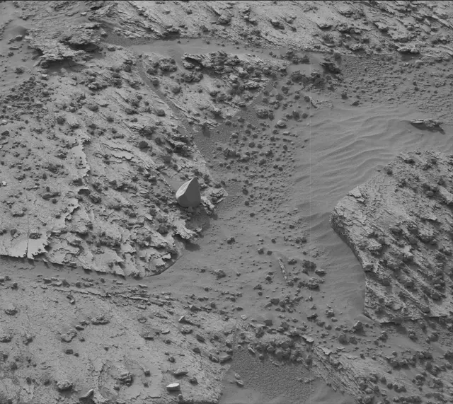 Sol 3383: Mast Camera (Mastcam)