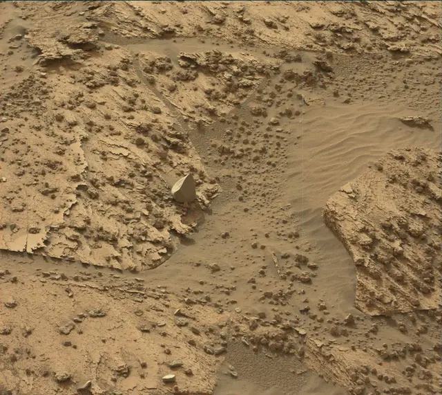 Sol 3383: Mast Camera (Mastcam)