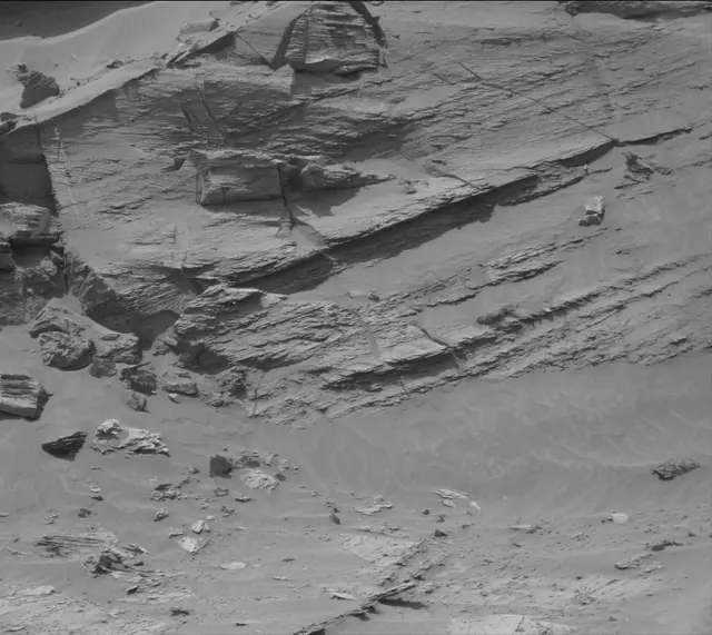 Sol 3383: Mast Camera (Mastcam)
