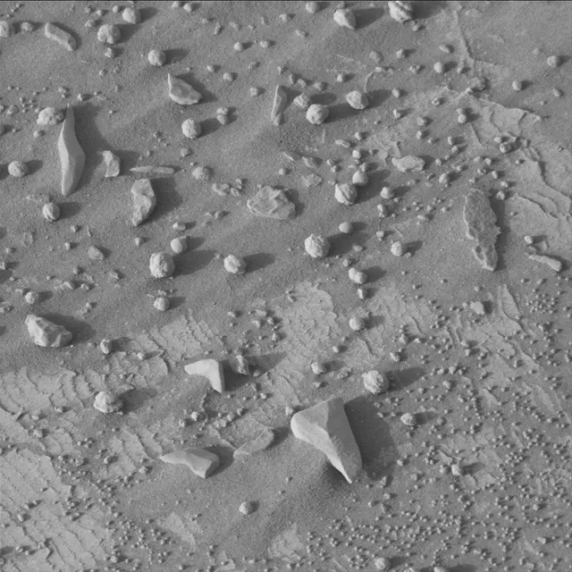 Sol 3383: Mast Camera (Mastcam)