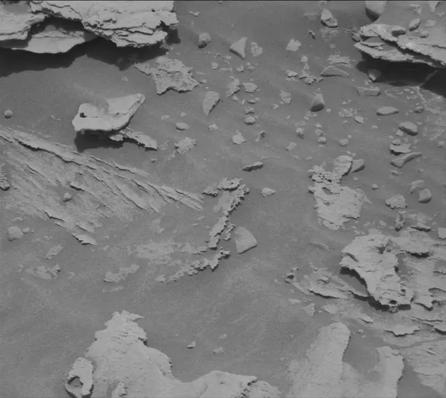 Sol 3385: Mast Camera (Mastcam)