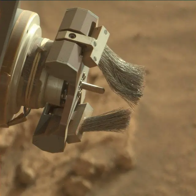 Sol 3385: Mast Camera (Mastcam)