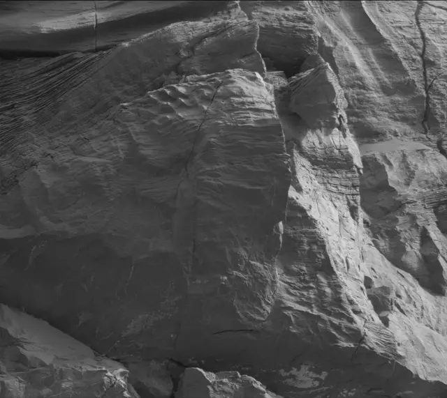 Sol 3386: Mast Camera (Mastcam)