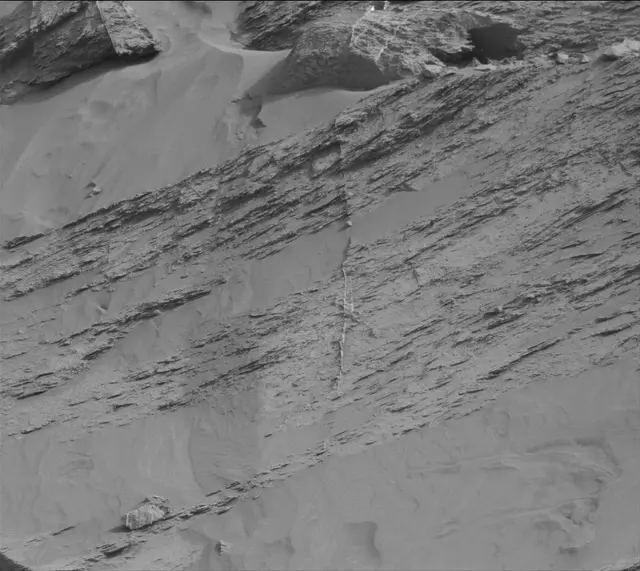 Sol 3386: Mast Camera (Mastcam)