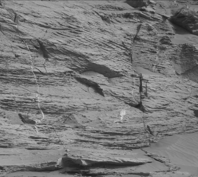 Sol 3386: Mast Camera (Mastcam)