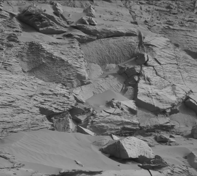 Sol 3386: Mast Camera (Mastcam)