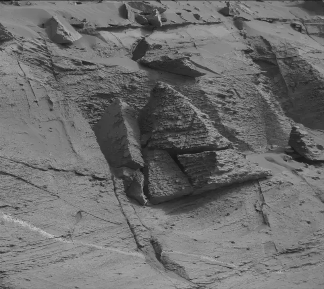 Sol 3386: Mast Camera (Mastcam)