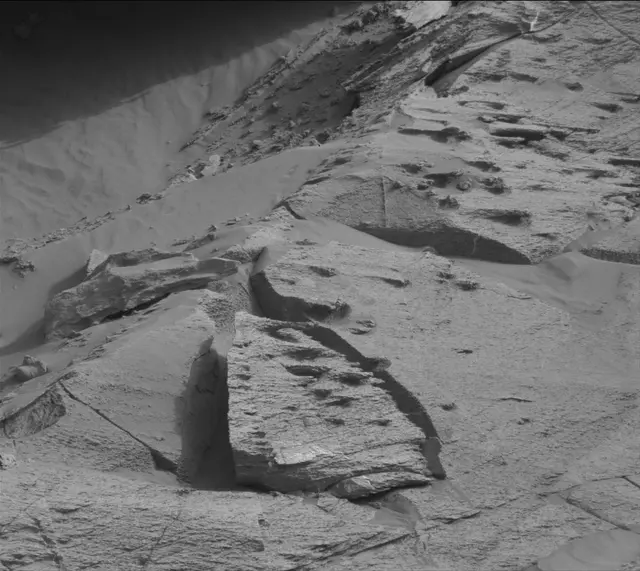 Sol 3386: Mast Camera (Mastcam)