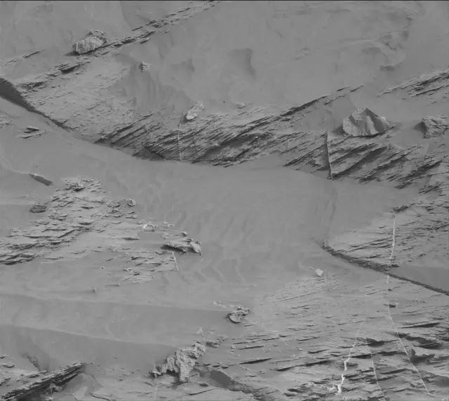 Sol 3386: Mast Camera (Mastcam)
