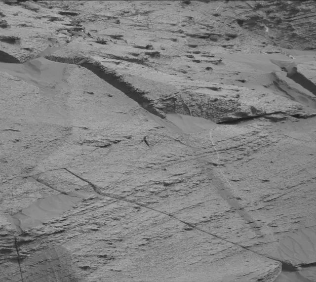 Sol 3386: Mast Camera (Mastcam)