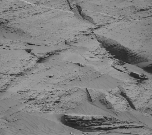Sol 3386: Mast Camera (Mastcam)