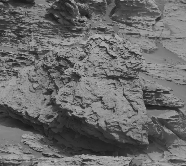 Sol 3387: Mast Camera (Mastcam)