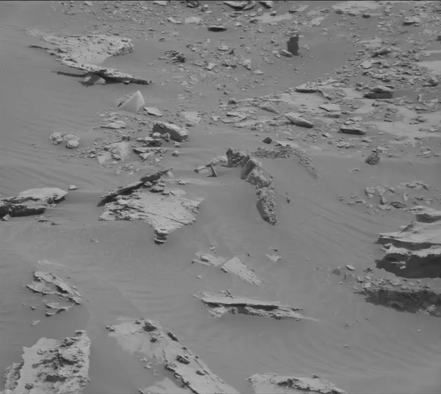 Sol 3387: Mast Camera (Mastcam)