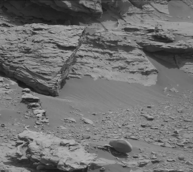 Sol 3387: Mast Camera (Mastcam)