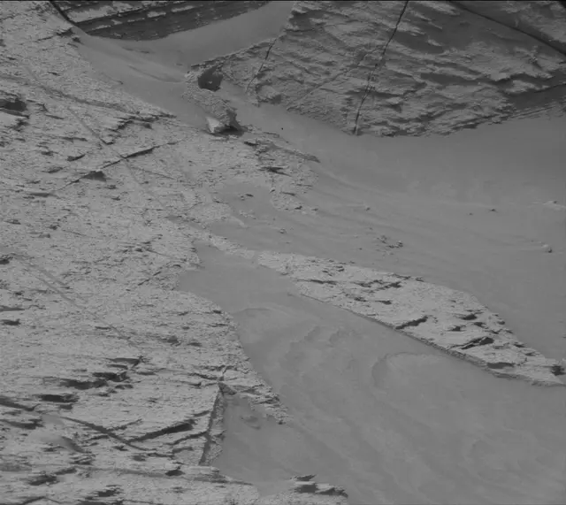 Sol 3387: Mast Camera (Mastcam)