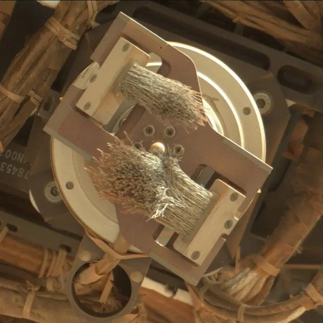 Sol 3387: Mast Camera (Mastcam)