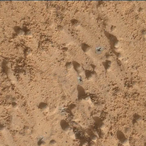 Sol 3387: Mars Hand Lens Imager (MAHLI)