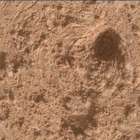 Sol 3387: Mars Hand Lens Imager (MAHLI)