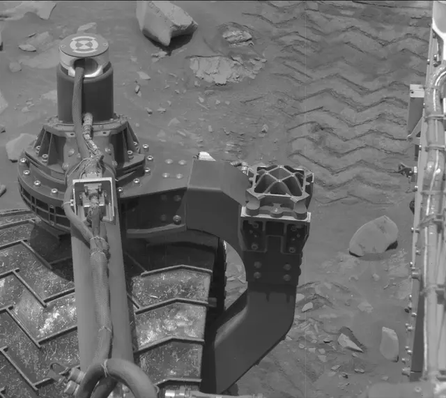 Sol 3388: Mast Camera (Mastcam)