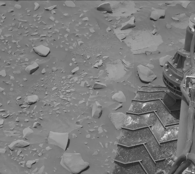 Sol 3388: Mast Camera (Mastcam)