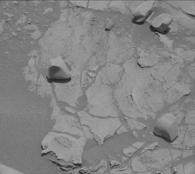 Sol 3388: Mast Camera (Mastcam)