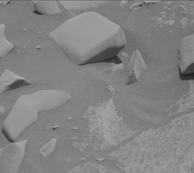Sol 3388: Mast Camera (Mastcam)