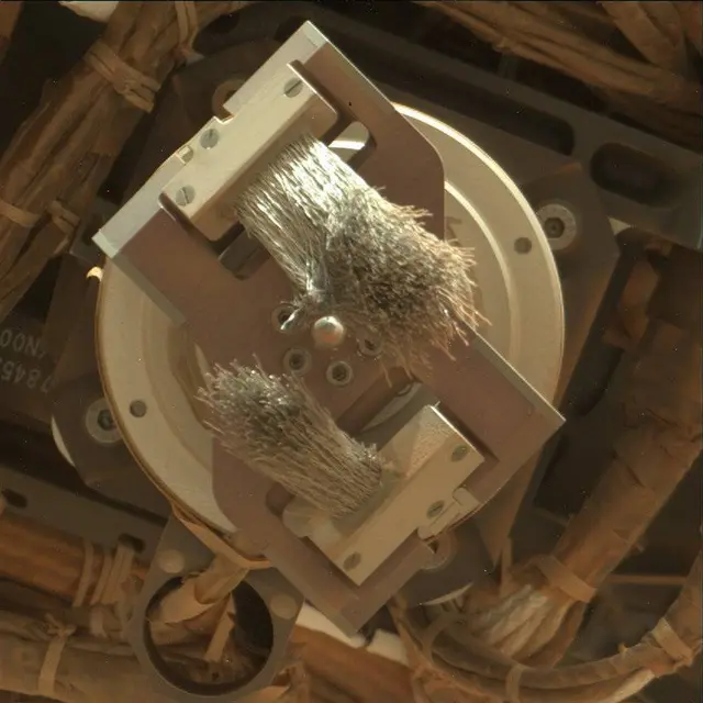 Sol 3388: Mast Camera (Mastcam)
