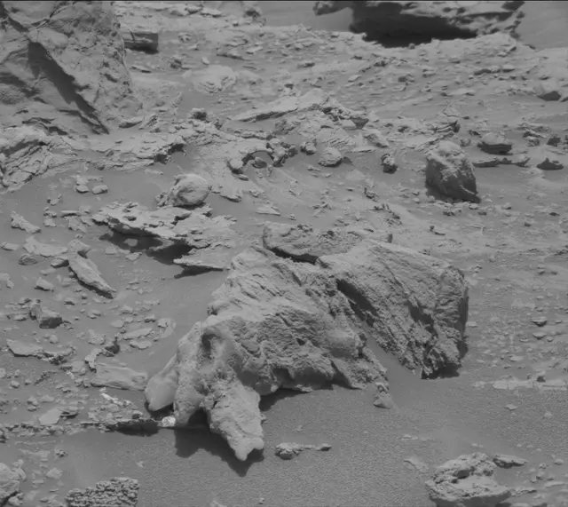Sol 3391: Mast Camera (Mastcam)