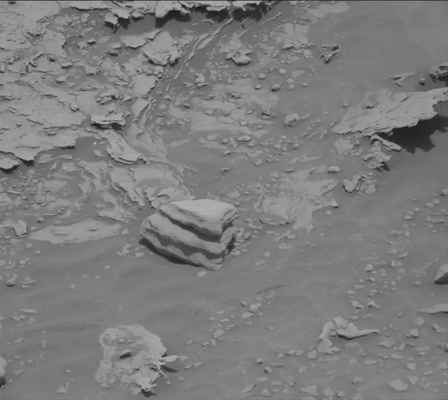 Sol 3391: Mast Camera (Mastcam)
