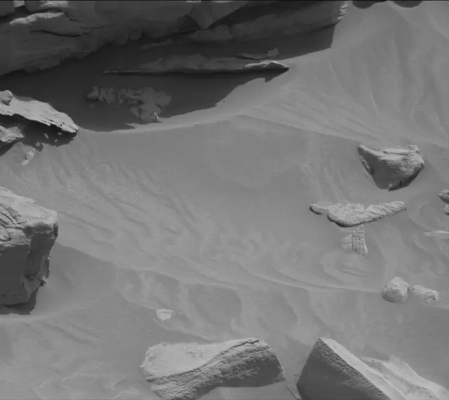 Sol 3392: Mast Camera (Mastcam)
