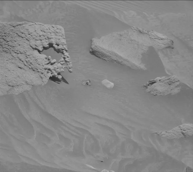 Sol 3392: Mast Camera (Mastcam)