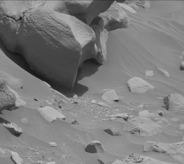 Sol 3392: Mast Camera (Mastcam)