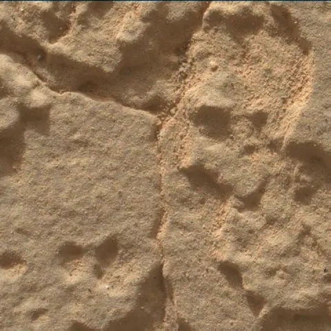 Sol 3392: Mars Hand Lens Imager (MAHLI)