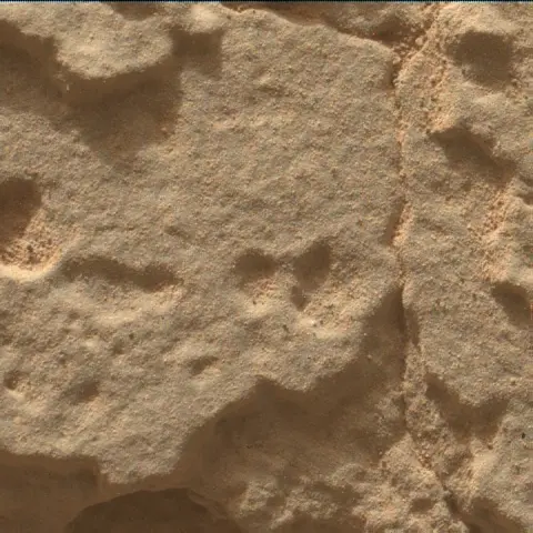 Sol 3392: Mars Hand Lens Imager (MAHLI)