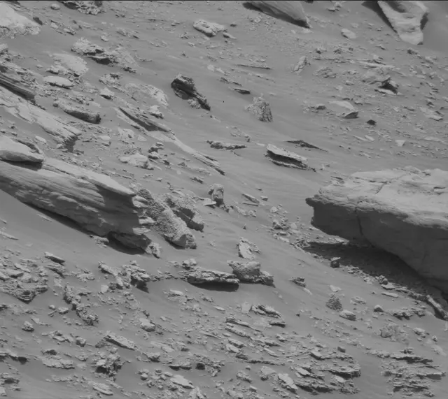 Sol 3395: Mast Camera (Mastcam)