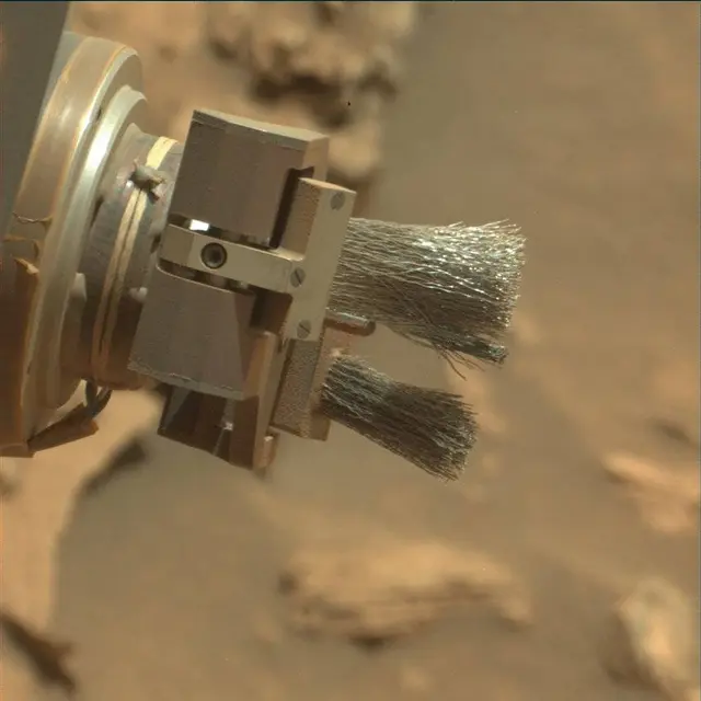 Sol 3395: Mast Camera (Mastcam)