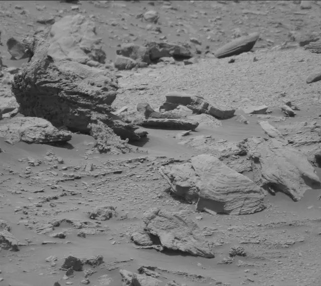 Sol 3398: Mast Camera (Mastcam)