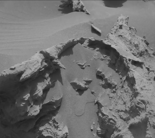 Sol 3399: Mast Camera (Mastcam)