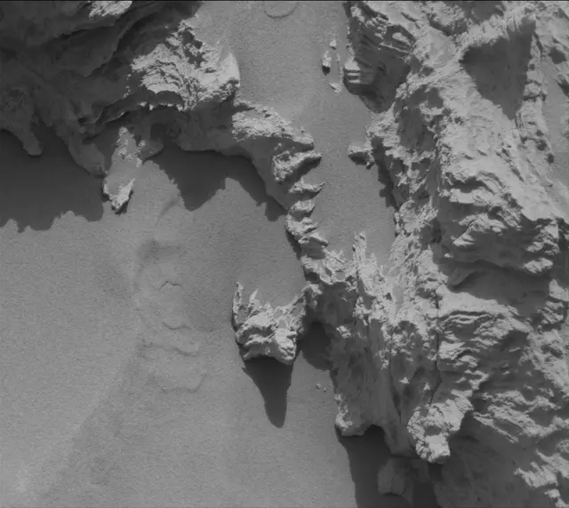 Sol 3399: Mast Camera (Mastcam)