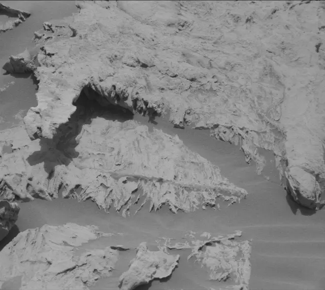 Sol 3401: Mast Camera (Mastcam)