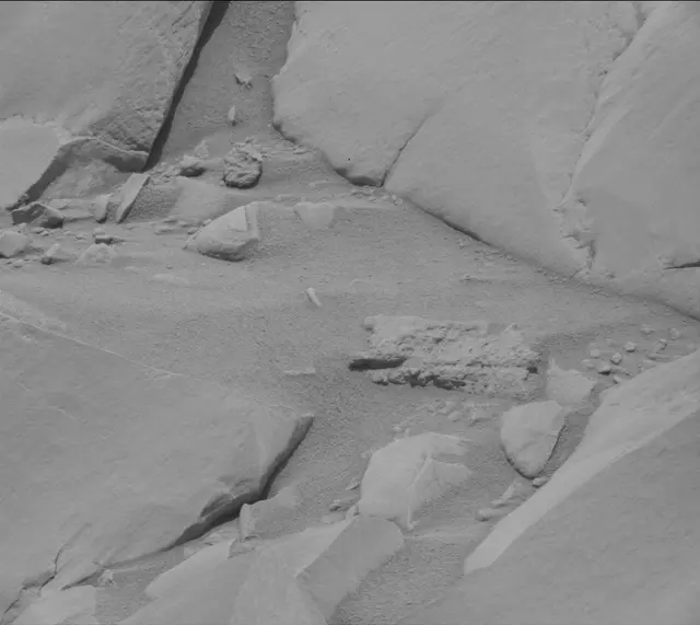 Sol 3421: Mast Camera (Mastcam)
