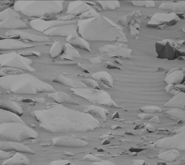 Sol 3422: Mast Camera (Mastcam)