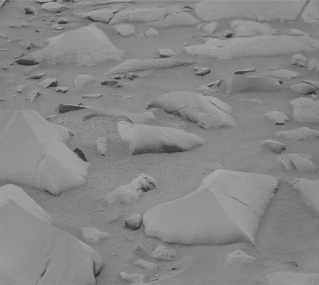 Sol 3422: Mast Camera (Mastcam)
