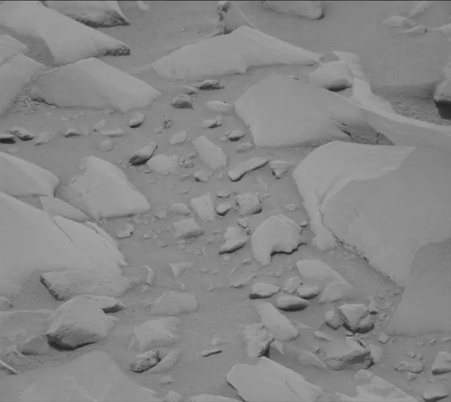 Sol 3423: Mast Camera (Mastcam)