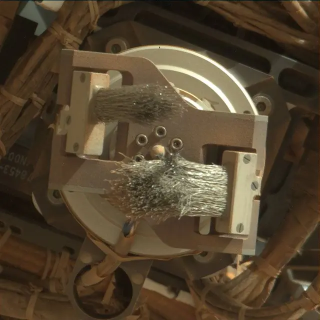 Sol 3425: Mast Camera (Mastcam)