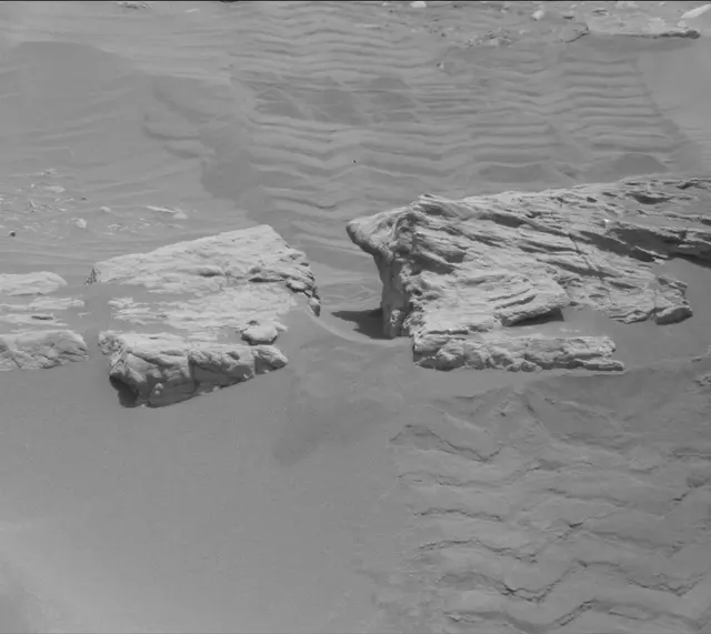 Sol 3437: Mast Camera (Mastcam)
