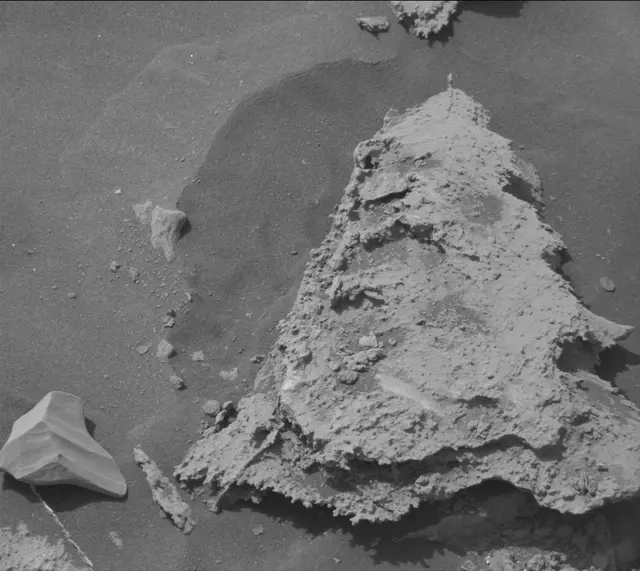 Sol 3453: Mast Camera (Mastcam)