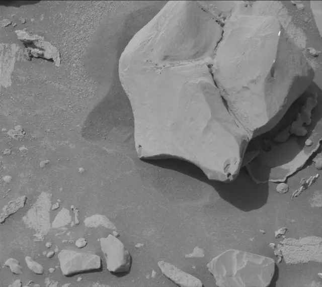 Sol 3453: Mast Camera (Mastcam)